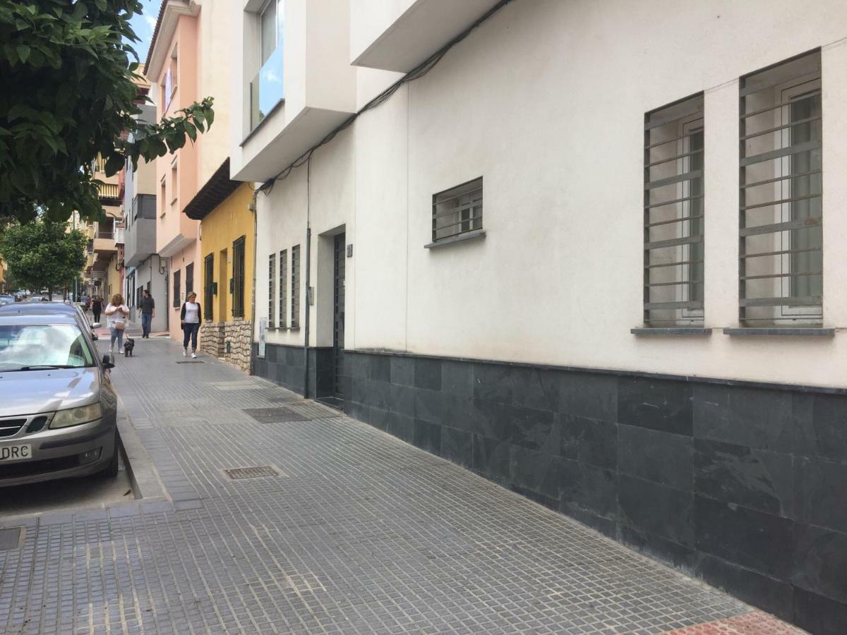 Apartment Barcelo 30, Terrace, Center, Garage On Request, Quite Neighborhood, Ba Málaga