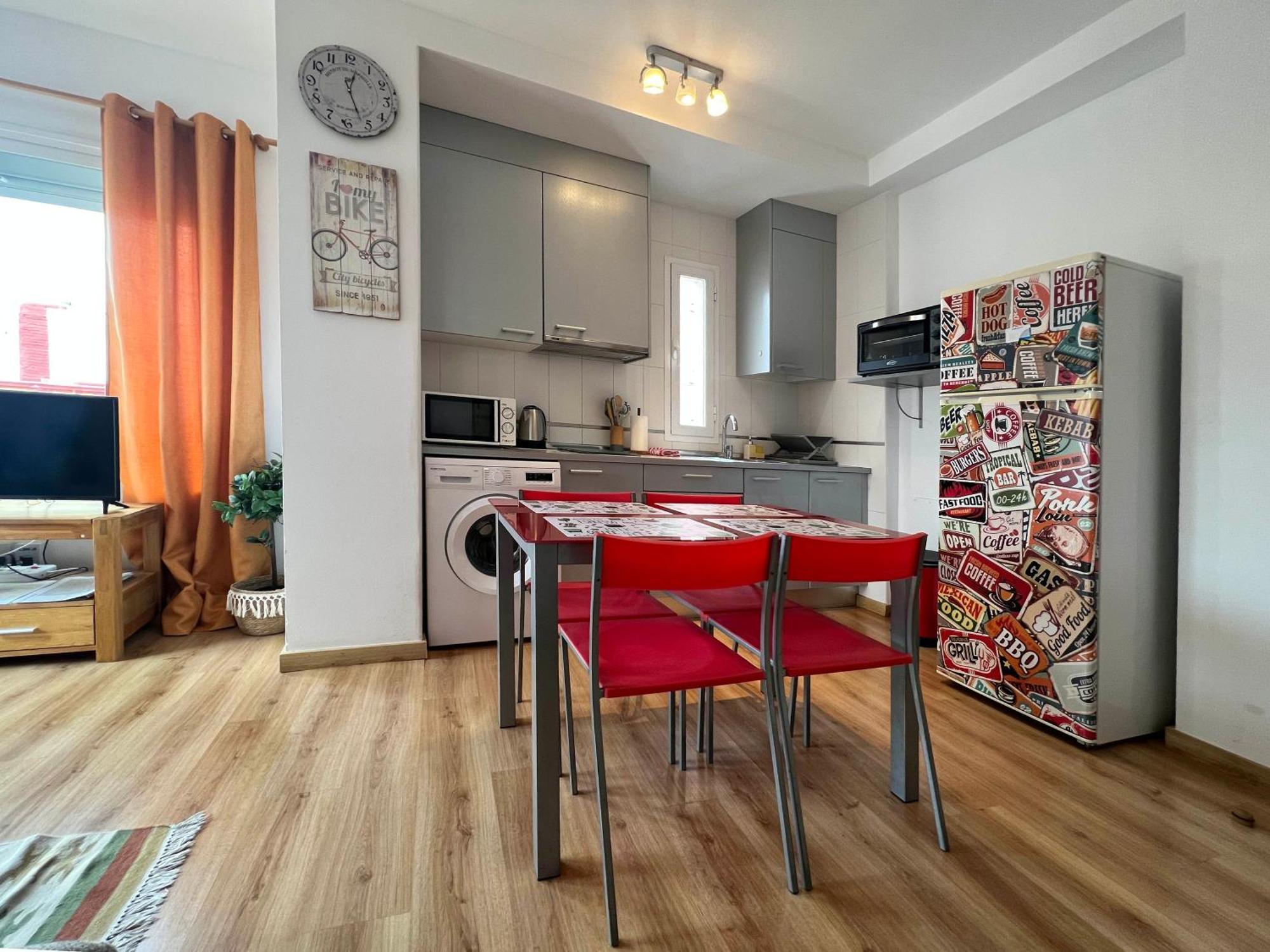 Barcelo 30, Terrace, Center, Garage On Request, Quite Neighborhood, Ba *