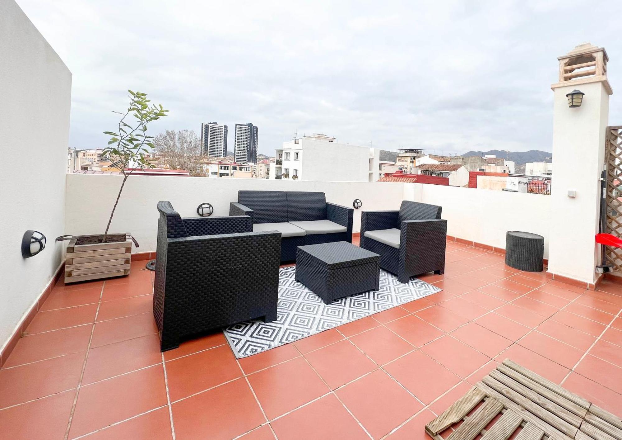Apartment Barcelo 30, Terrace, Center, Garage On Request, Quite Neighborhood, Ba Malaga