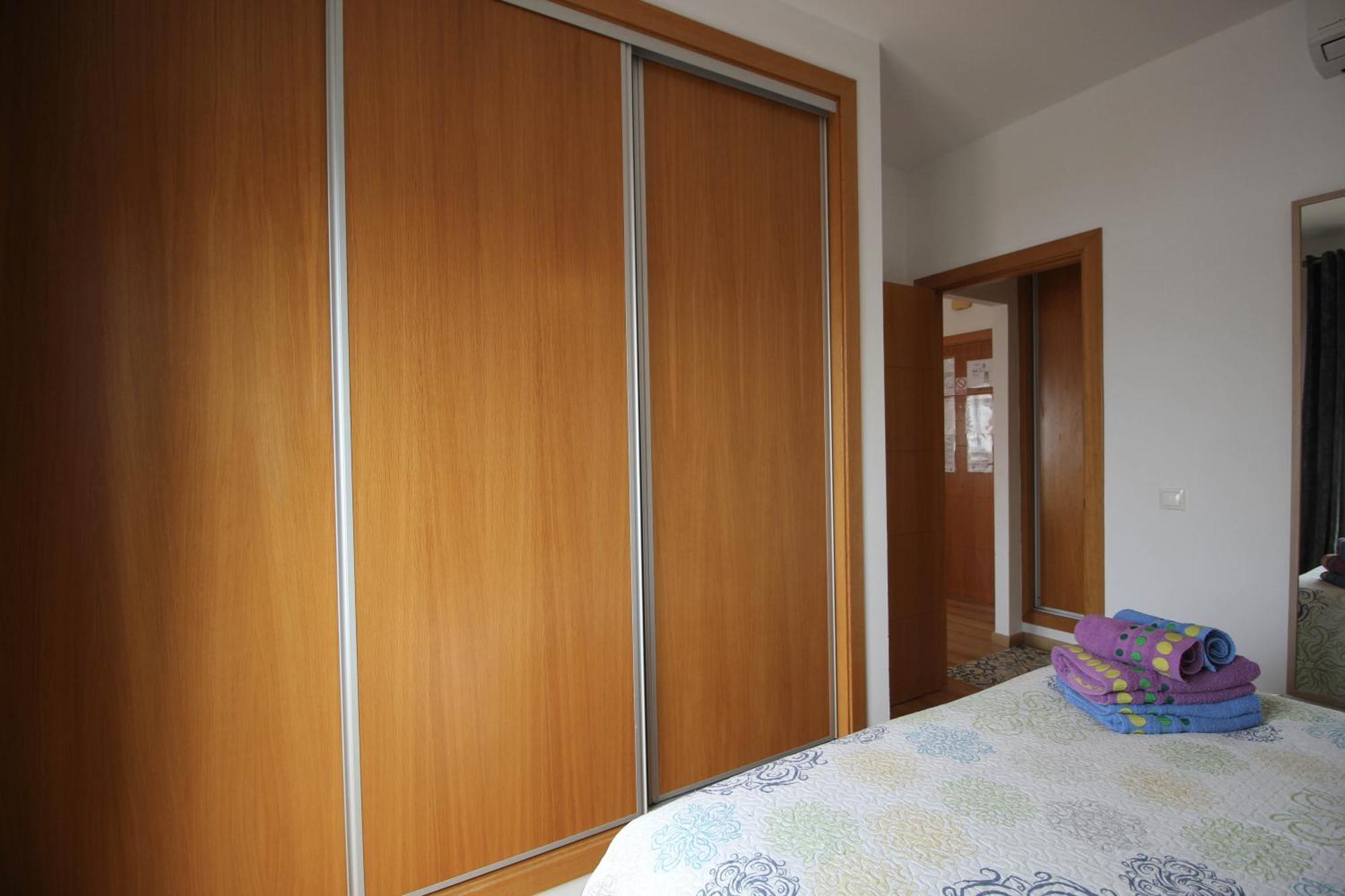 Barcelo 30, Terrace, Center, Garage On Request, Quite Neighborhood, Ba Apartment Malaga