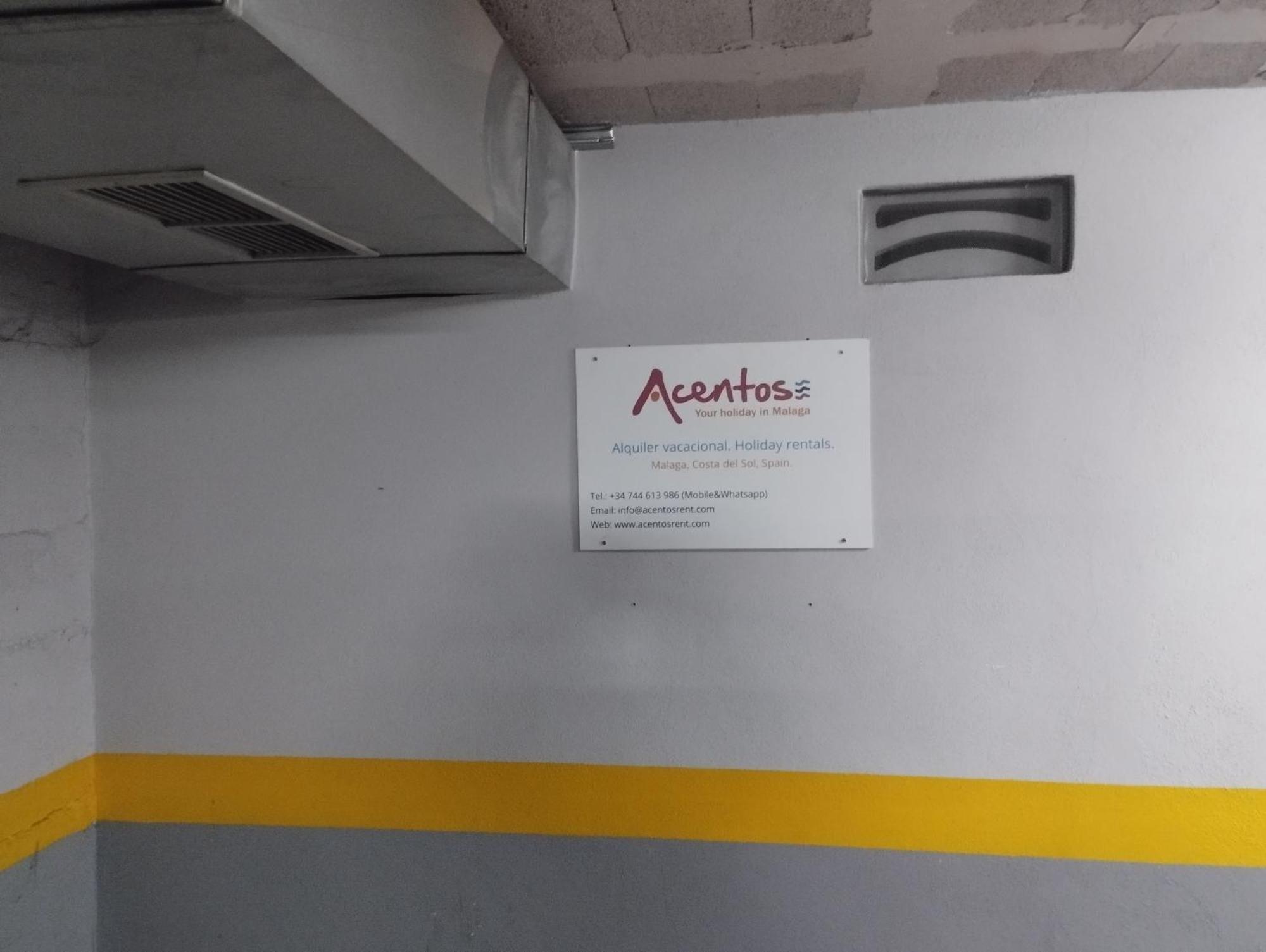 Apartment Barcelo 30, Terrace, Center, Garage On Request, Quite Neighborhood, Ba *