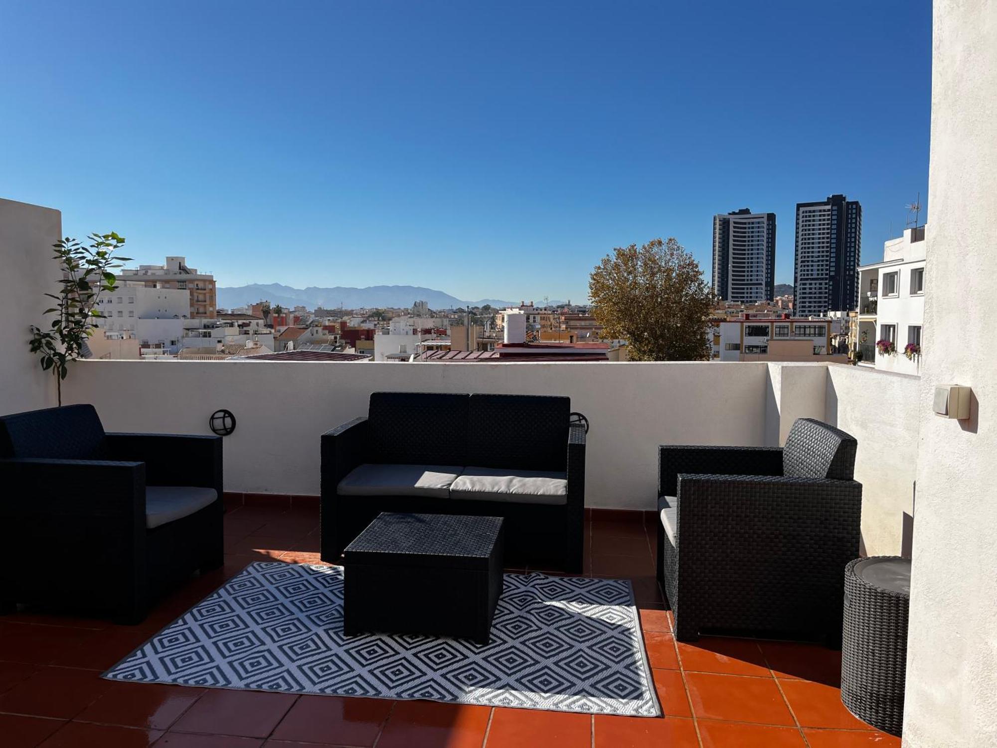 Apartment Barcelo 30, Terrace, Center, Garage On Request, Quite Neighborhood, Ba Malaga